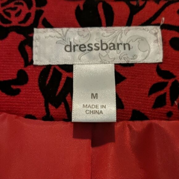 Dressbarn red and black blazer
NWOT
Sz M - Picture 4 of 5